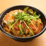 ロースカツ丼（まるべん）