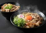 ご飯特盛無料！旨辛肉玉そば・旨辛スタミナ丼セット（肉玉そばおとど新宿二丁目店）