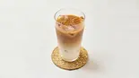 アイスオレ Iced coffee with milk（王様とストロベリー）