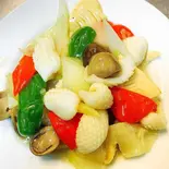 紋甲イカとセロリの炒め（華聖樓）