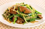 ニラとレバ炒め（中華料理美山飯店）