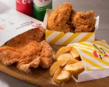 台湾ジーパイ＆手羽元＆手羽先 BOXセット《選べるポテトM・ドリンク 付き》 Taiwanese Chicken Ribs ＆ Chicken Wings ＆ Chicken Wingtips Box Set (M Potato Wedges + Drink)（台湾ジーパイ専門店 CHICKEN NICE 月寒東3条）
