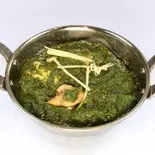 ほうれん草チキンカレー・Sag Chicken（MAYAレストラン）