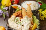 【弁当】タルタルたっぷり！チキン南蛮6個+エビフライ2個弁当（おぼれタルタルチキン フェニックス 天下茶屋店）