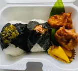 唐揚げセット（おにぎり処まんばい）