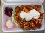 鶏笑ヤンニョムチキン弁当 タルタルソース付（からあげ専門店 鶏笑 上尾店）