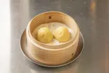 夜市の蒸し小籠包 ～蟹～(4個)（本格点心と台湾料理のダパイダン105 東急プラザ原宿ハラカド店）
