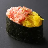 〈軍艦〉　とろたく（柿家すし 池上店）