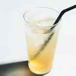 ジンジャーエール Gingerale can（グムティー ヒル インド ネパール レストラン＆バー）