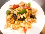 鶏肉とカシューナッツ炒め(腰果鸡丁) Chicken ＆ Cashew Nuts Stir-Fry（吉聚閣）
