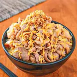 チーズオニオンガーリック焼き豚丼肉大盛 (お肉400g)（激盛り豚丼 メガトン 江古田店）