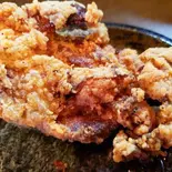 特大唐揚げ1つ(100g)（炭火焼鳥 炭火屋一）