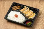 肉汁焼餃子弁当(肉汁餃子のダンダダン 国立店)