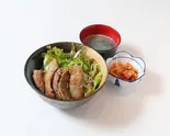 カルビ丼（焼肉悠(HARUKA)）