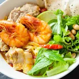 ミークワン (ダナン名物 海老だし汁麺)（ベトナム料理店 ホイアン大阪店）