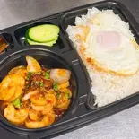 ガパオ海老+ご飯+目玉焼き กะเพรากุ้ง+ข้าวสวย+ไข่ดาว(PINTO)