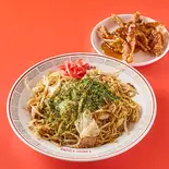 ソース焼きそば+揚げワンタン(3個)（中華料理 楽楽）