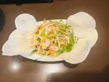 Nôm đu đủ tôm thịt パパイヤサラダ)えび、豚バラ肉（フォン リ）