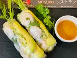 ゴイクオン3本 (エビとアボカドの生春巻き)Gỏi cuốn tôm bơ 3 cuốn（ベトナム料理 MITSUKOレストラン）