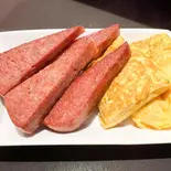 ポーク卵定食（沖縄料理とカレー 普天間ベース）