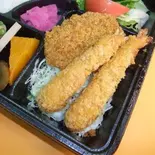 エビフライ、ロースとんかつ（ベーカリーカフェ ブルーエルフ）