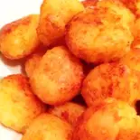 レッドプリダチーズボール (Red purida Cheese balls)3pis（韓国フライドチキン立川店）