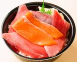 まぐろサーモン丼 (41)（魚丼 中村橋駅北口店）