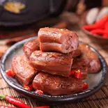 五香鸭脖（楊銘宇 黄燜鶏米飯 御徒町店）