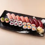 まぐろづくし1.5人前（寿司茶屋 桃太郎 大塚店）