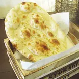 プレーンナン1枚 Plain Naan (1 Piece)(ダージリンスパイス糀谷店)