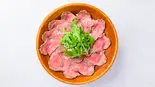 国産牛ももの柔らかローストビーフ丼120g（お肉と三浦野菜のお店THE BANFF(ザバンフ) 自由が丘店）