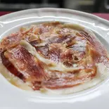 イベリコ デ ベジョータ（スペインバル ラ・ピカーダ・デ・トレス Spain Bar La Picada de tres）