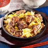 中落ちカルビ鉄板 1人前（博多名物！旨辛鉄板焼肉 中洲亭 なんば店）