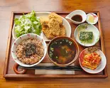 マクロビ弁当 車麩カツ（マクロビミール ひとこきゅう）