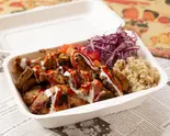 【鶏もも肉】チキンオーバーライス Chicken leg over rice(玄米と合盛りチキンの健康チキンオーバーライス Healthy&co 秋葉原店)