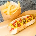 ホットドッグ(チリコンカン)&ポテトR(Fuu's Hotdog)