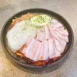 広島お好み 豚もち焼き(豚、もち、麺)【マヨ】（【関西風＆広島風お好み焼き・鉄板焼き】桜家 清水店）