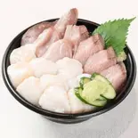 でか盛りぶり・ほたて丼（【元祖】でか盛り海鮮問屋 すすきの店）