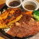 ハンバーグ150g＆黒胡椒ステーキ  ライス付き（手仕事ハンバーグ ぎゅう丸 春吉店）