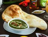 ほうれん草マトンカレーセット Sag Mutton Curry（Agra Asian Dining ＆ Bar）
