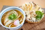 きのこ天うどん（京うどんの店 夢吟坊 三宿本店）
