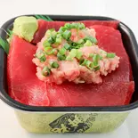 人気NO.3 まぐろネギトロ丼(海鮮茶漬け&海鮮丼940円~ 尼の丼丸 西長洲店)