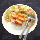 中華ごはん(脆皮焼肉トッピング)(Shwe Li)