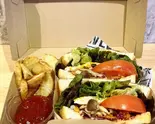 香るキノコと卵サンドBOX サンドイッチ+フライドポテト（cafe M cube）