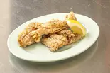 台湾唐揚げ(1枚)（本格点心と台湾料理のダパイダン105 東急プラザ原宿ハラカド店）
