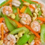 セロリとカシューナッツのむきエビ炒め(西芹腰果虾仁)（正宗中国味·羊大厨）