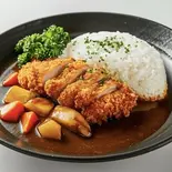 自家製カレーライス+台湾大ジーパイ（おーるうぇいず北千住）