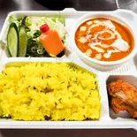 Dお好きなカレー+ライス＆ナン弁当(チキンティッカ、サラダ付き)（インディアンレストランアンドバー ネパリ）