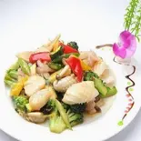 三種海鮮の炒め Three Kinds of Stir-Fried Seafood（中華料理 華景園）