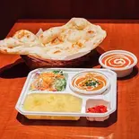 弁当セット（ニューサフランカレーハウス）